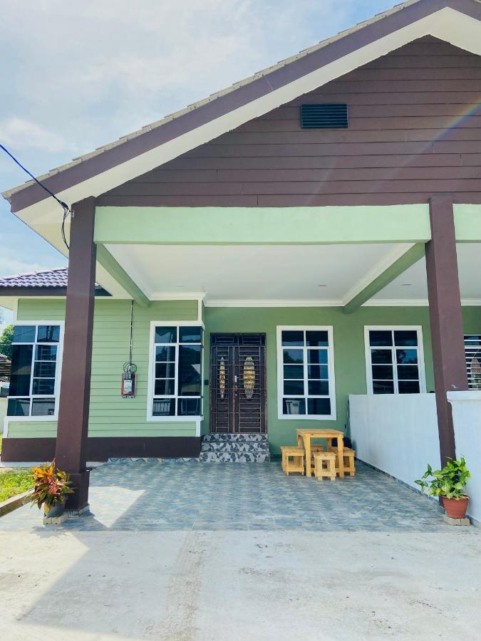 De Jara Guesthouse Dungun For Malay Εξωτερικό φωτογραφία